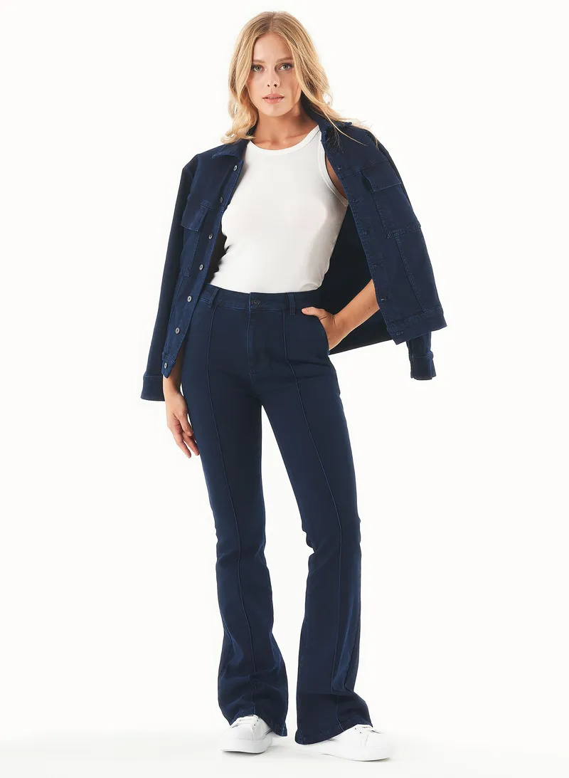 ORGANICATION ORGANICATION Damen vegan Flared Jeans Bio-Baumwolle Dunkelblau, Extra dunkelblau, – Produktbild 1 von 2