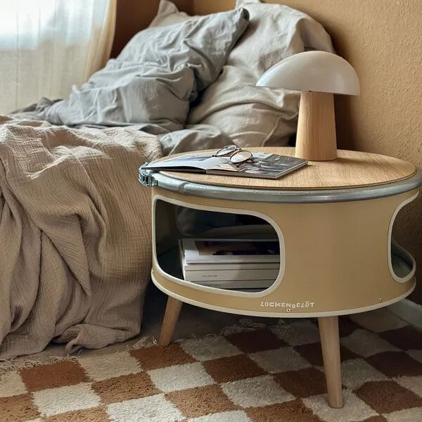 Lockengelöt Lockengelöt Betty Couchtisch aus einem Hamburger Ölfass, Purpurrot (gepulvert), – Produktbild 4 von 5