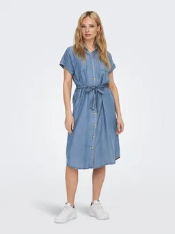 Only Only Jeanskleid ONLPEMA – Jeanskleid mit Knopfleiste und Brusttaschen regular fit, modisch, Denim, Lyocell, Rundhals – Produktbild 1 von 1