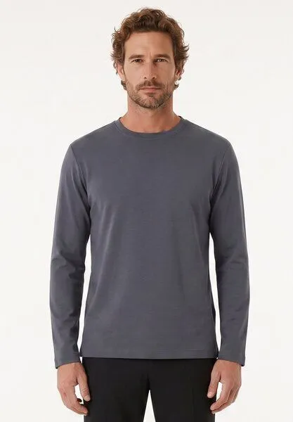 ORGANICATION ORGANICATION Longsleeve aus Bio-Baumwolle im Interlock-Strick, Basalt, – Produktbild 1 von 3