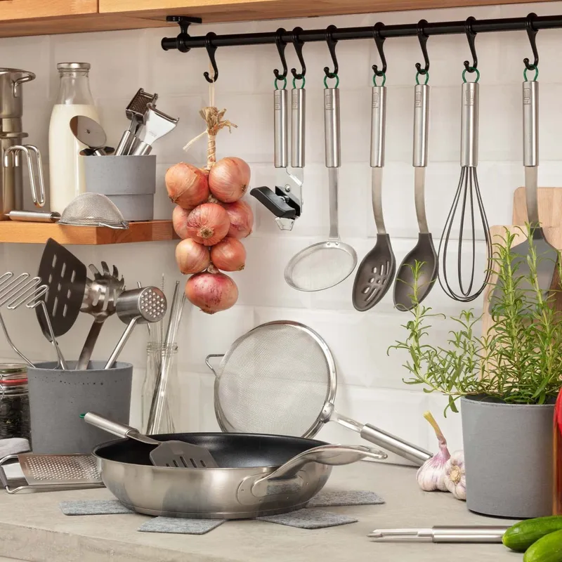 Chefkoch trifft Fackelmann Chefkoch trifft Fackelmann Abseihlöffel München, 32cm – Produktbild 3 von 3