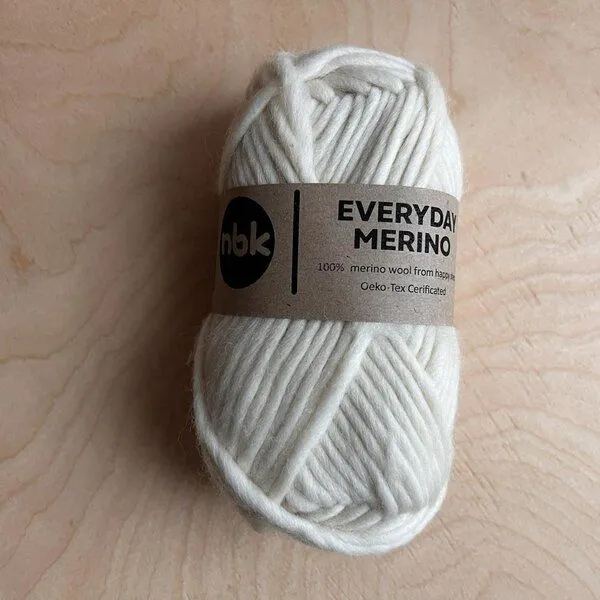 PANAPUFA PANAPUFA Merino-Seidengarn Wolle, Natural weiß, – Produktbild 1 von 1
