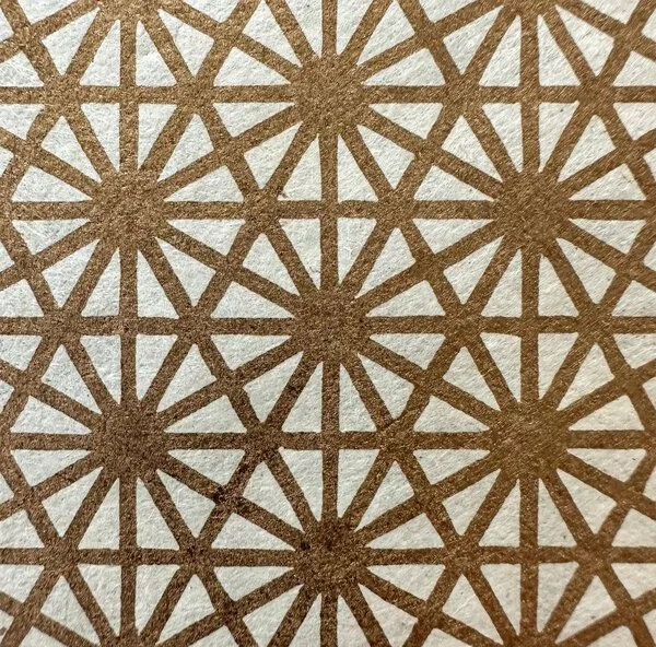Veskor Cassiopeia Veskor Cassiopeia STERN TETRAEDER 64 Heilige Geometrie Linoldruck | 22 × 22 cm | Gold auf Naturweiß – Produktbild 2 von 4