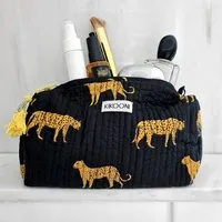 KIKOONI KIKOONI handgefertigte Kosmetiktasche "Black Leopard" – Produktbild 1 von 1