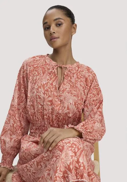hessnatur hessnatur Gewebe Kleid mit Taillierung Maxi aus reiner Bio-Baumwolle, Pfirsichrot, – Produktbild 2 von 4