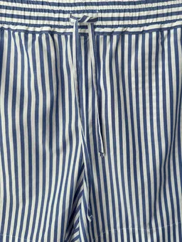 WOTE WOTE Damen vegan Shorts Gestreift Blau-Weiß – Produktbild 1 von 1