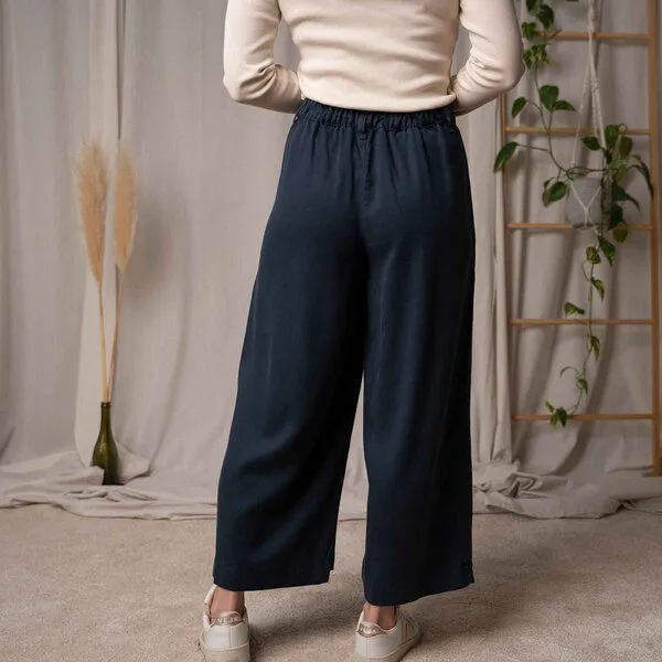 Vresh Clothing Vresh Clothing Vreni - Culotte aus TENCEL (TM) Lyocell, Navy, – Produktbild 2 von 4