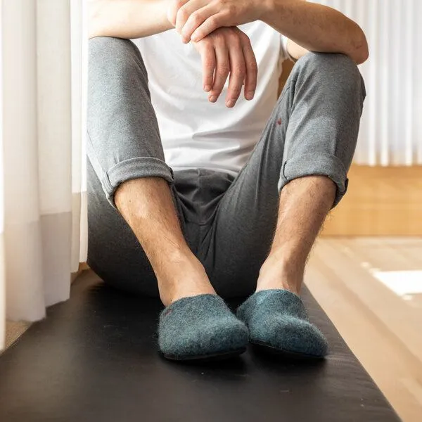 Magicfelt Magicfelt Filz-Hausschuh 709 aus 100% Merino-Wolle für Damen & Herren, Blau, – Produktbild 2 von 4