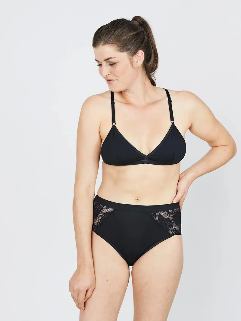 erlich textil erlich textil Mathilda bügelloses Bustier mit Spitze aus weichem Modal, Schwarz, – Produktbild 1 von 5