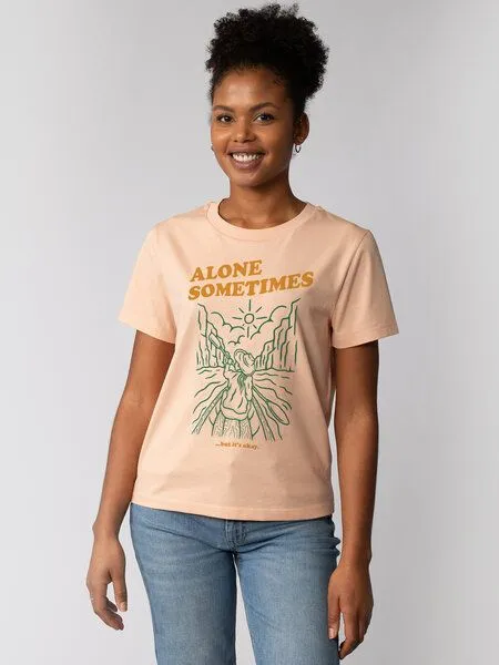 watapparel watapparel T-Shirt Frauen Alone sometimes but its okay, Fraiche peche, – Produktbild 1 von 4