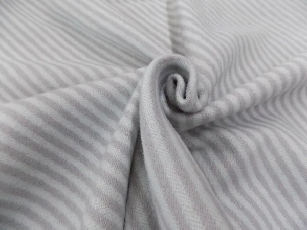 Nature by Adam Nature by Adam Kuscheldecke aus 100% Bio-Baumwolle - Made in Germany - Stripes, Hellgrau, – Produktbild 3 von 4