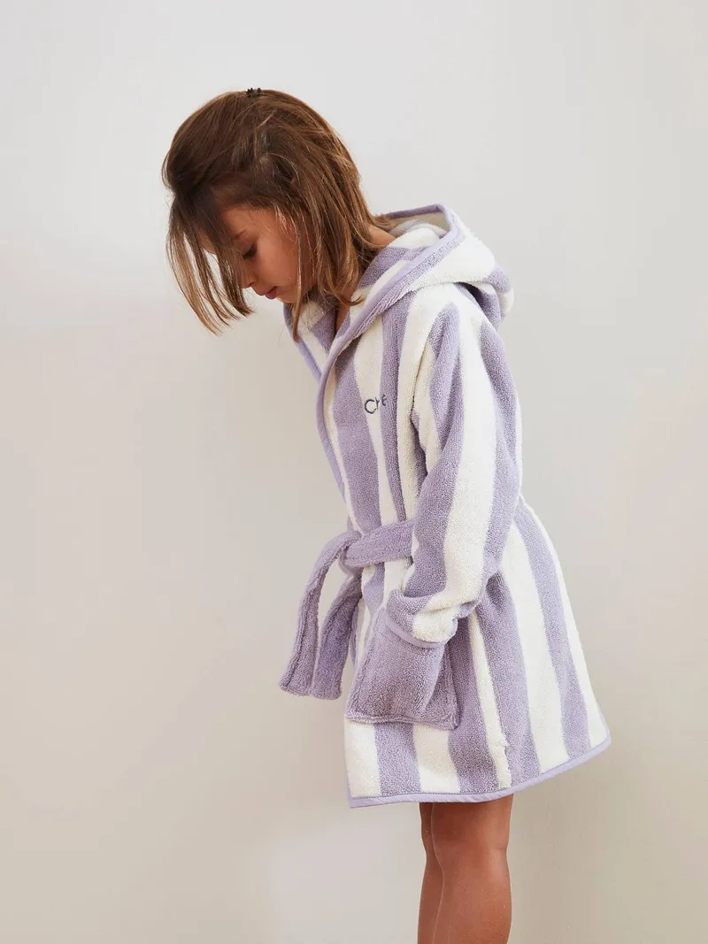 Vertbaudet Kinder Bademantel STRANDKORB Capsule FAMILY, Violett gestreift, – Produktbild 1 von 3