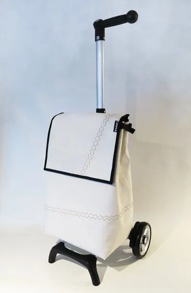 Leonca Leonca Upcycling Einkaufstrolley aus recyceltem Segel – Produktbild 3 von 4