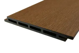 woodstore24 Fassadenverkleidung aus WPC Coextrusion, 13 mm (S) x 130 mm (B / Deckbreite), TEAK, Länge 2,9 m, Oberfläche: gebürstet matt (Serie classic) – Produktbild 1 von 1