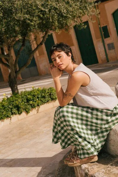 AmourLinen AmourLinen Ciara Schlupfrock aus Leinen, Grünes gingham, – Produktbild 3 von 4