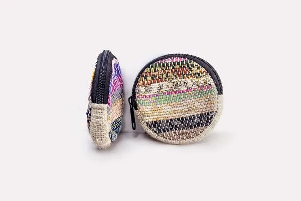 Himal Hemp Himal Hemp Geldbeutel rund aus Bio-Hanf und Recycle-Sari / Recycle Wolle – Produktbild 5 von 7