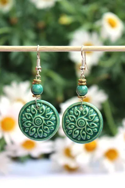 Schönes aus Indochina Schönes aus Indochina Schmuck Ohrringe aus Keramik Lotus, Blume und Fächer, Grün, – Produktbild 2 von 3