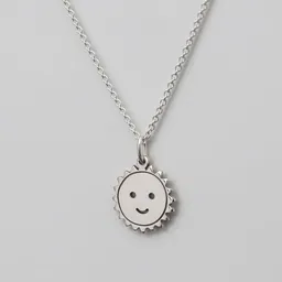 BELLYBIRD Jewellery BELLYBIRD Jewellery Kinderkette - kleine lachende Sonne, Anhänger/ Silber/ Silber vergoldet – Produktbild 1 von 1