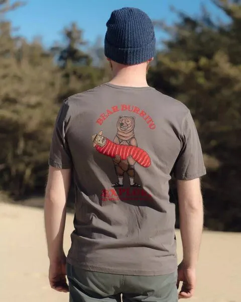 LAKOR LAKOR T-Shirt aus Bio-Baumwolle - Bear Burrito, Morel (braun), – Produktbild 2 von 3