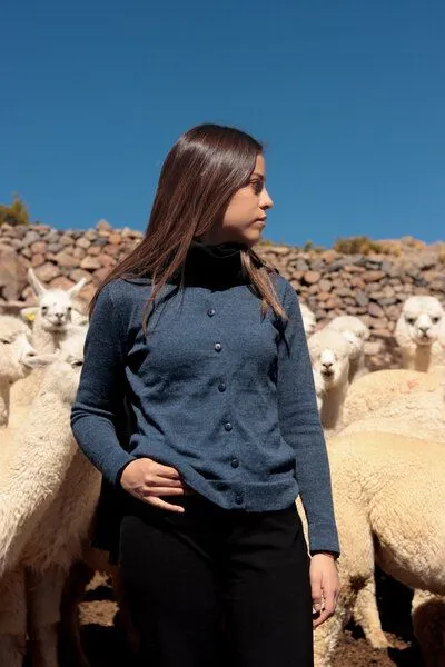 Pukara Pukara Strickjacke Colca aus 100 % Alpaka, Blauviolett, – Produktbild 1 von 2