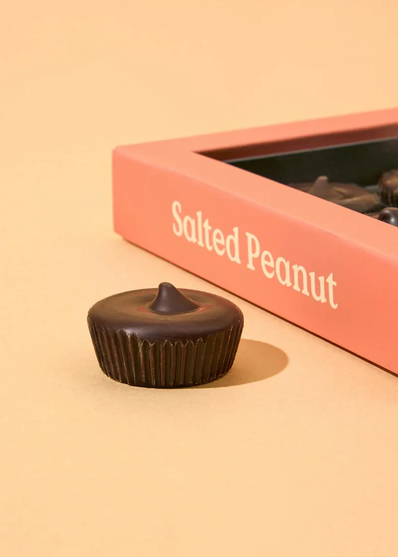 KoRo Geschenkbox Bio Nut Butter Cups Salted Peanut | 12 x 13 g – Produktbild 4 von 4