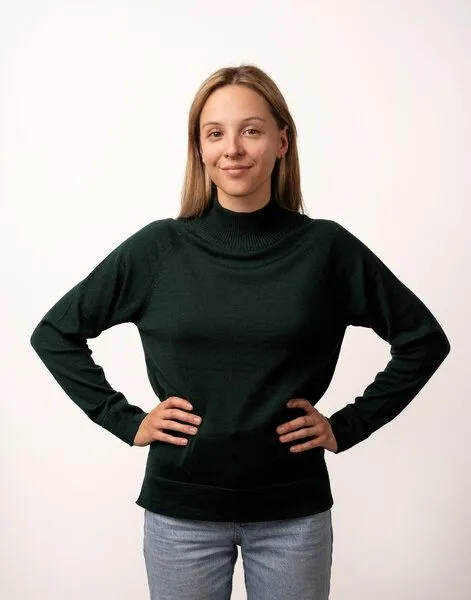 Kopyto Kopyto Damen Strick Pullover Stehkragenpullover aus 100% Merinowolle RWS-zertifiziert Eco, Dunkelgrün (grün), – Produktbild 2 von 5