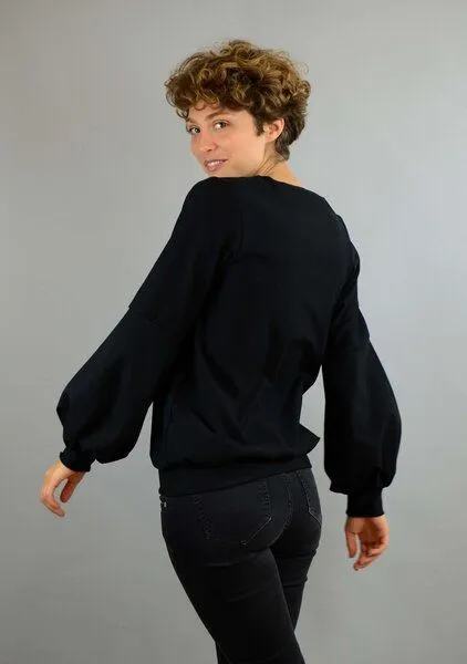 ManduTrap ManduTrap Bio Baumwolle, Pullover, Sweater "Caro" mit Ballonärmeln in rot, schwarz oder gelb, Schwarz, – Produktbild 3 von 4