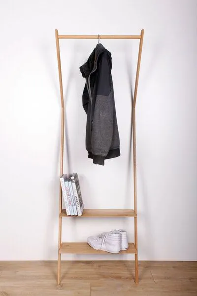 kleiderleiter_de kleiderleiter_de Anlehngarderobe AGA aus Holz (Eiche) von Kleiderleiter.de – Produktbild 1 von 4