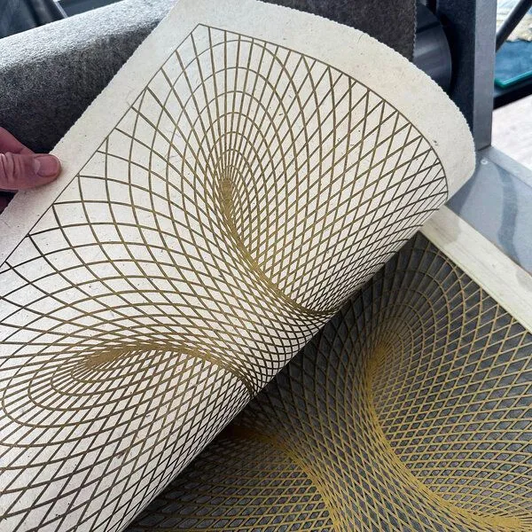 Veskor Cassiopeia Veskor Cassiopeia TORUSFELD Heilige Geometrie Linoldruck | 40 x 40 cm | Gold auf Naturweiß – Produktbild 3 von 4