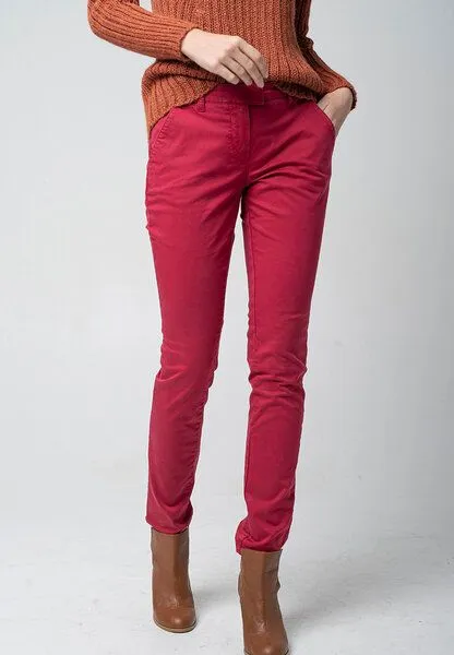 Alma & Lovis Alma & Lovis Chino aus Bio-Baumwolle, Dunkelrot, – Produktbild 3 von 4