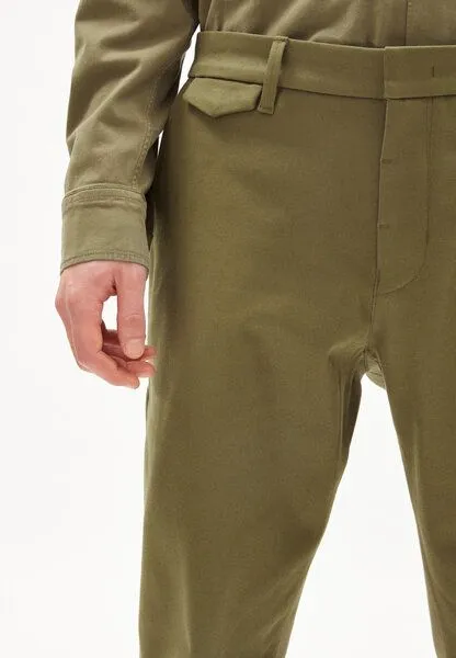 ARMEDANGELS ARMEDANGELS ALVAARO PREMIUM - Herren Chino Hose aus Bio-Baumwoll Mix, Oliva, – Produktbild 3 von 4