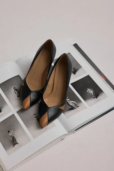 AGAZI AGAZI IVO black & caramel heels – Produktbild 2 von 2