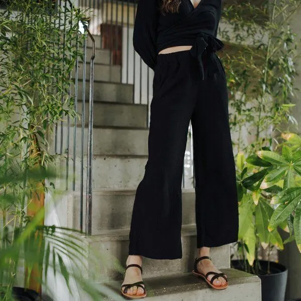 NORDLICHT NORDLICHT Damen Hose aus Bio-Baumwolle Musselin LEJA, Schwarz, – Produktbild 3 von 4