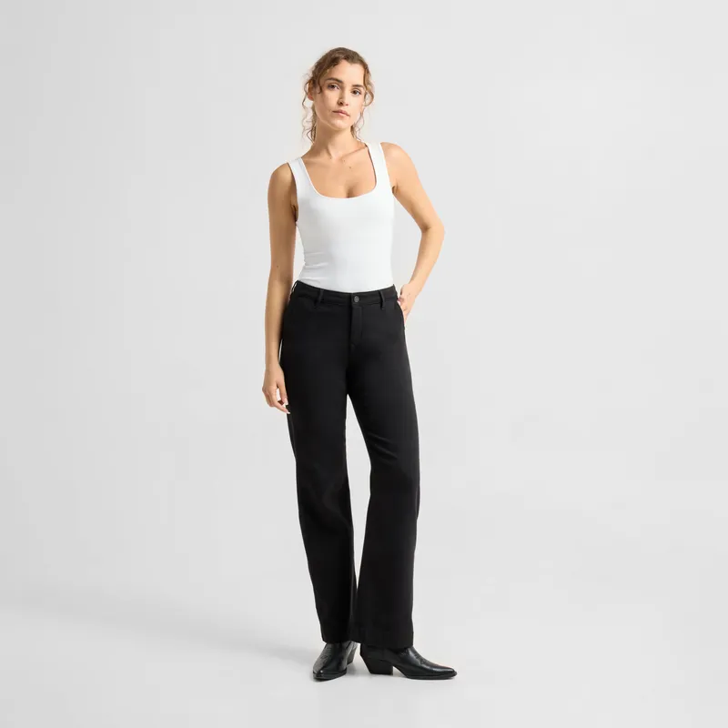 DAWN COSMA Flared Soft Denim - Chino - Stay Black - Stay Black / 32 / 30 – Produktbild 1 von 1