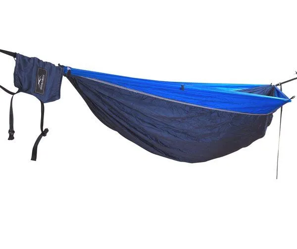 Hideaway Outfitters Hideaway Outfitters Doppel Reisehängematte aus atmungsaktiver Fallschirmseide inklusive Baumgurte und Karabiner, Blau-hellblau, – Produktbild 1 von 4