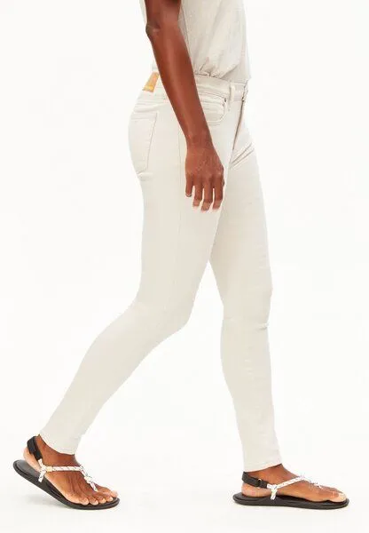 ARMEDANGELS ARMEDANGELS TILLAA Damen Bio-Baumwoll-Mix X-Stretch, Undyed, – Produktbild 4 von 4
