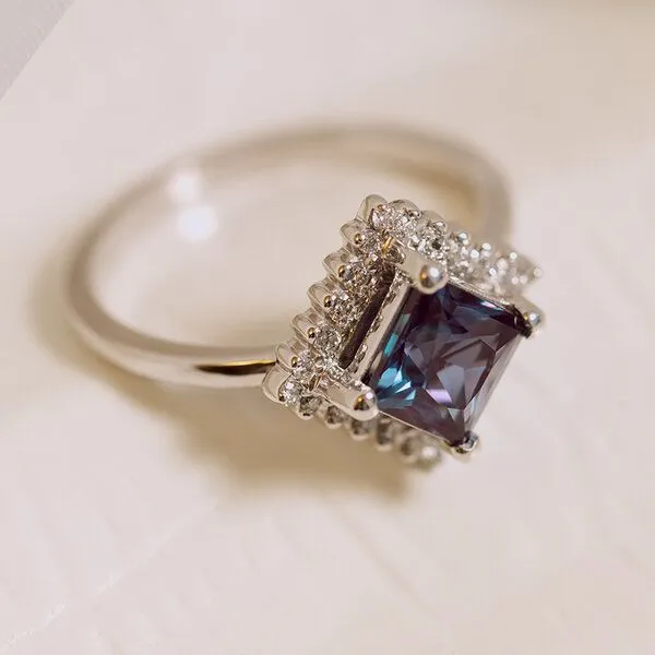 Eppi Eppi Ring mit Alexandrit und Lab Grown Diamanten Guerra, Rosa, – Produktbild 1 von 4