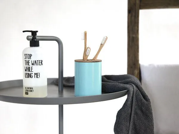 werkvoll by Lena Peter werkvoll by Lena Peter Recycling Feuerlöscher Zahnbürstenhalter FIRE, Red, – Produktbild 2 von 6