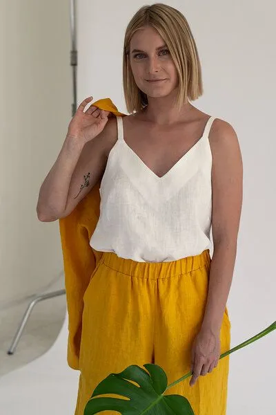 gust. gust. Leinentop - V-Ausschnitt - Linen V-neck top - 100% Bio-Leinen, White (weiß), – Produktbild 2 von 2