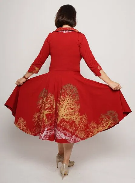 Peaces.bio - handbedruckte Biomode Peaces.bio - handbedruckte Biomode Tanzkleid Baumgeschwister in Rot, Kirschrot, – Produktbild 2 von 3