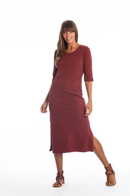 RAVENS VIEW IBIZA RAVENS VIEW IBIZA Damen vegan Kleid Maxi Mia Dunkel Granat – Produktbild 1 von 1