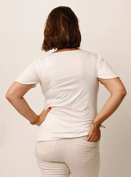 Peaces.bio - handbedruckte Biomode Peaces.bio - handbedruckte Biomode Romantic Shirt aus TENCEL, Weiss, – Produktbild 3 von 4