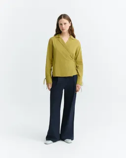 thinking mu Thinking MU Damen vegan Wickelbluse Lenie Aus Seersucker Grün – Produktbild 1 von 1