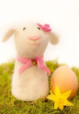 short'n'pietz short'n'pietz Frau Schaf als handgefilzter Eierwärmer – Produktbild 1 von 1