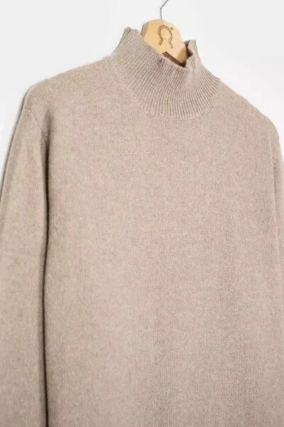 Rifò - Circular Fashion Made in Italy Rifò - Circular Fashion Made in Italy Stehkragenpullover aus recycteltem Kaschmir Modell: Clemente, Beige, – Produktbild 4 von 4