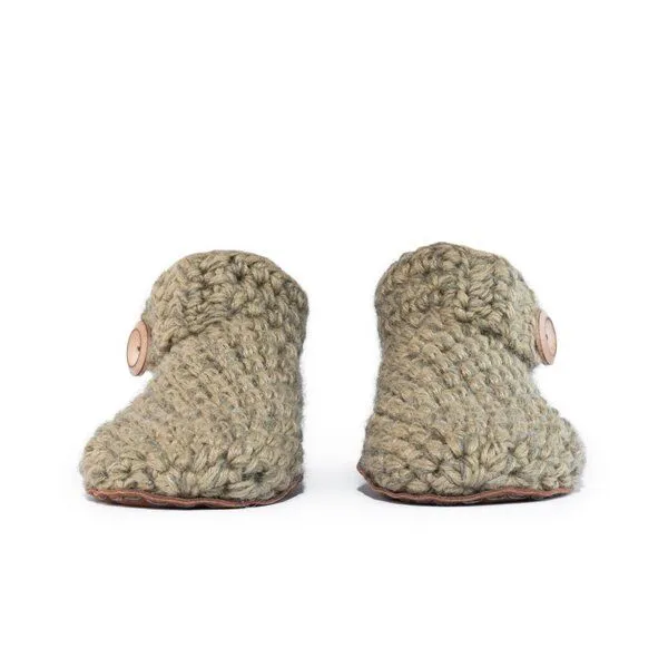 Kingdom of Wow Knit Boots aus weichem Wollgarn – Damen & Herren, gehäkelt & handgefertigt | Kingdom of Wow, Winter moss, – Produktbild 1 von 6