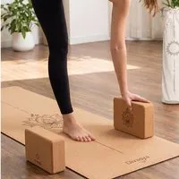 Divasya Divasya 2er-Set Yogablöcke aus Kork | mittlere Größe | abgerundete Ecken, Lotus, – Produktbild 1 von 1