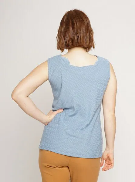 Peaces.bio - handbedruckte Biomode Peaces.bio - handbedruckte Biomode Strick Top in Himmelblau – Produktbild 3 von 3