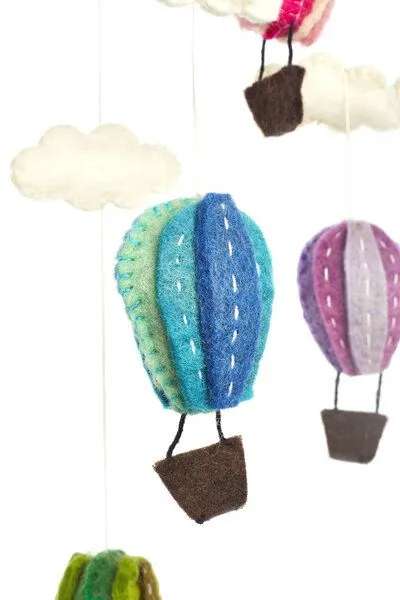 short'n'pietz short'n'pietz Mobile mit bunten Heißluftballons – Produktbild 2 von 3