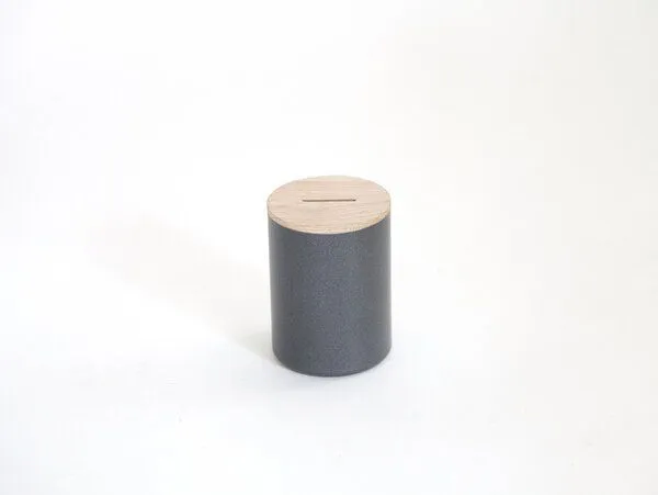 werkvoll by Lena Peter werkvoll by Lena Peter Recycling Feuerlöscher Namensdose FIRE, Anthrazit, – Produktbild 1 von 4